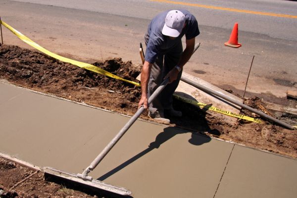 Sidewalk Pouring in Beaumont