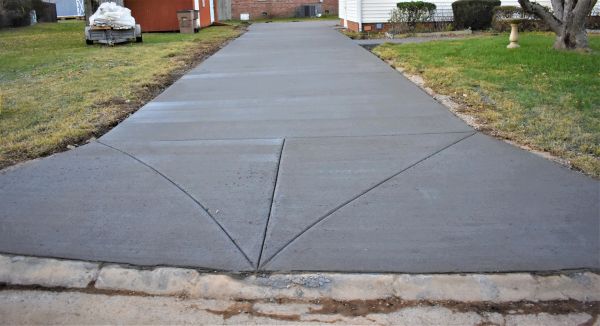 Cost of Apron Pouring in Beaumont